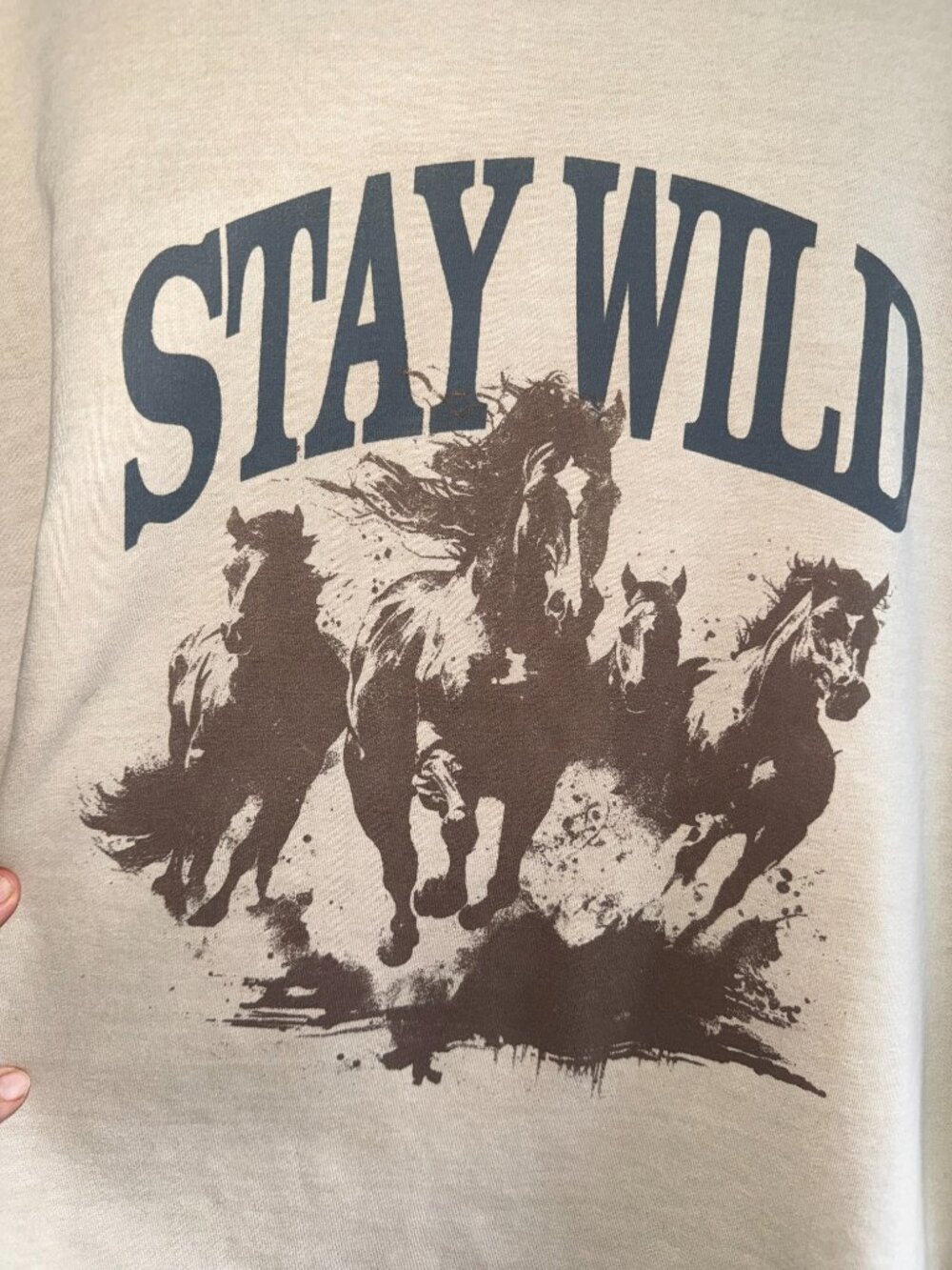GIRL DANGEROUS Stay Wild Cropped Sweatshirt - Picture 2 of 6